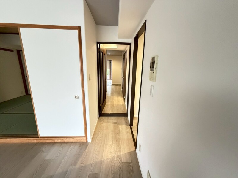 西宮市老松町の賃貸マンションの居間・リビング