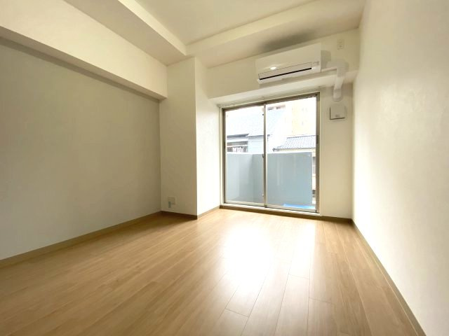 神戸市中央区筒井町３丁目の賃貸マンションの居間・リビング