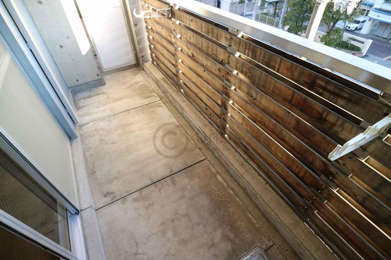 神戸市東灘区岡本３丁目の賃貸マンションのバルコニー