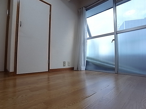 神戸市中央区三宮町２丁目の賃貸マンションの洋室