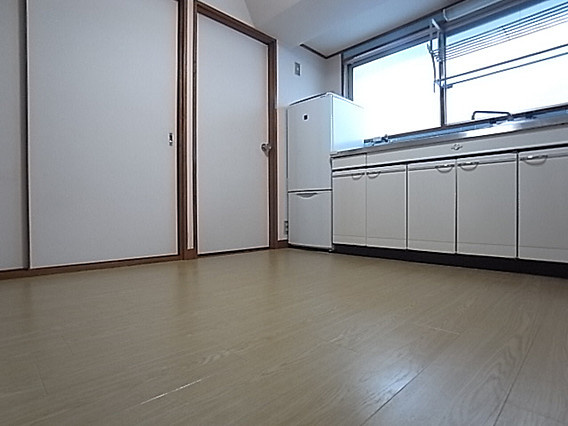 神戸市中央区三宮町２丁目の賃貸マンションの洋室