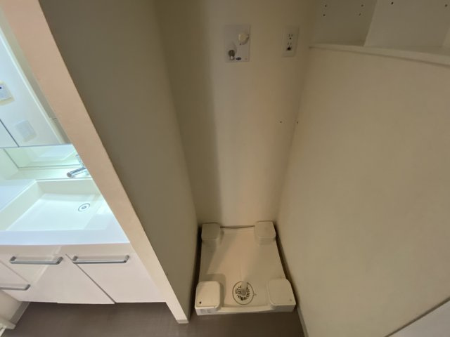 プラウドタワー神戸県庁前の洗面所