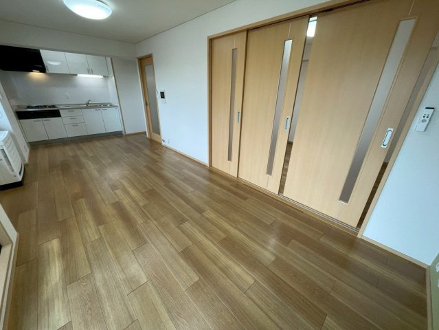 芦屋市松ノ内町の賃貸マンションの居間・リビング