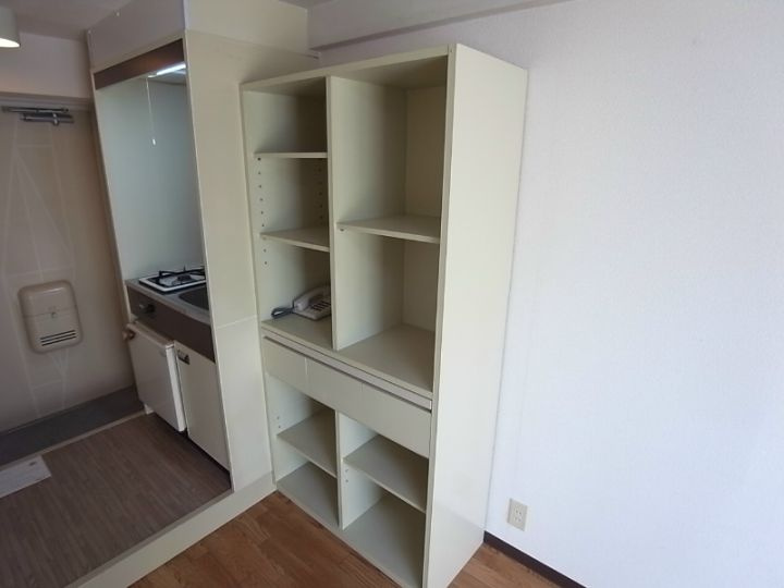 神戸市東灘区本山中町１丁目の賃貸マンションの収納