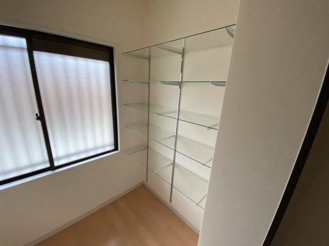 芦屋市南宮町の賃貸マンションの収納