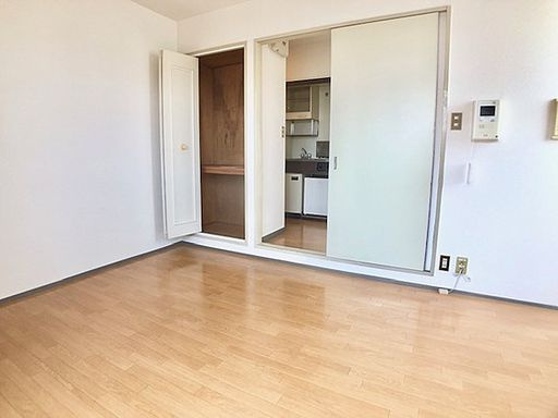 神戸市東灘区御影２丁目の賃貸マンションの居間・リビング