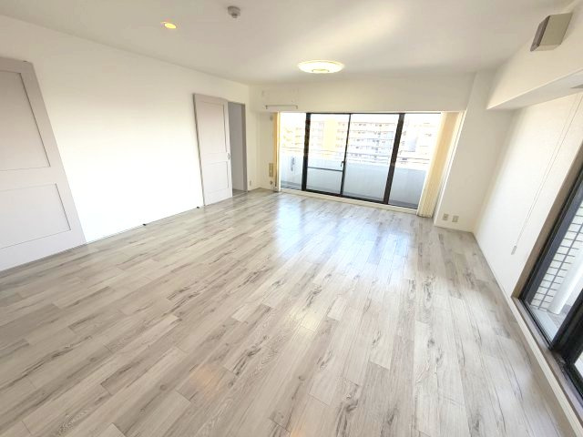 神戸市東灘区本山南町５丁目の賃貸マンションの居間・リビング
