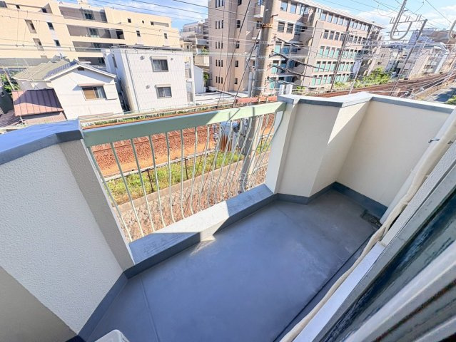 神戸市東灘区岡本８丁目の賃貸マンションのバルコニー