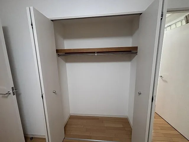 神戸市灘区青谷町３丁目の賃貸マンションの収納