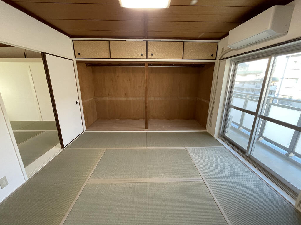 神戸市東灘区渦森台２丁目の賃貸マンションの居間・リビング