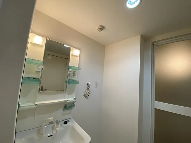 芦屋市松ノ内町の賃貸マンションの洗面所