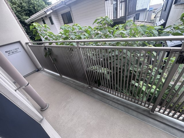 神戸市灘区青谷町３丁目の賃貸マンションのバルコニー