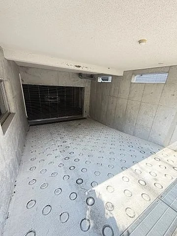 神戸市灘区青谷町３丁目の賃貸マンションの駐車場