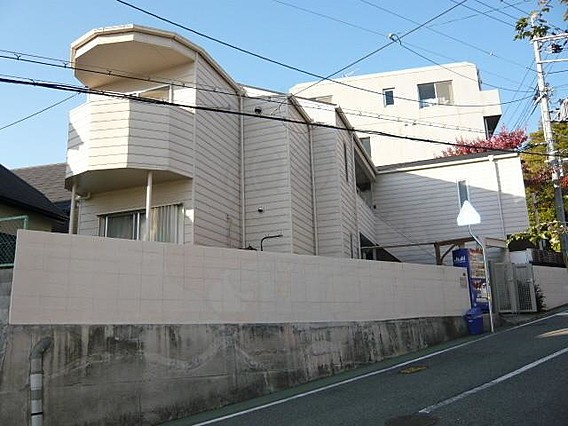 神戸市灘区桜ケ丘町のアパート