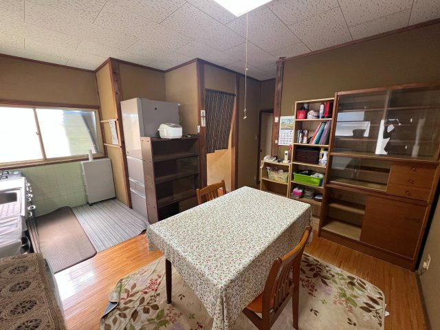 長崎市平山町　平屋建　４DKのキッチン