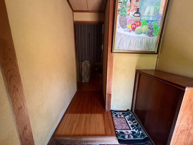 長崎市平山町　平屋建　４DKの玄関