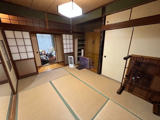 長崎市平山町　平屋建　４DKの和室