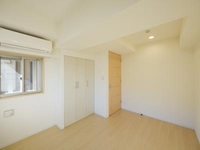 【洋室】 | スペーシア三軒茶屋弐番館