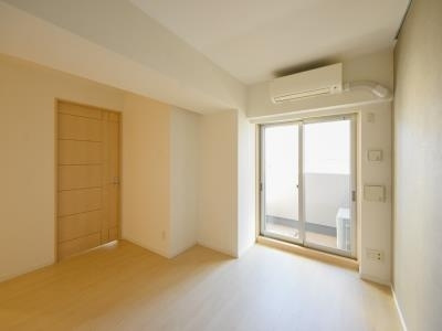 【居間・リビング】 | スペーシア三軒茶屋弐番館