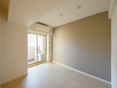 【居間・リビング】 | スペーシア三軒茶屋弐番館