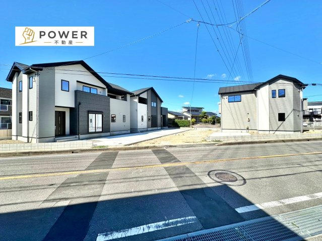 リガーレ　岡崎市中島町１期の外観|洗練されたファサードが上品な暮らしを予感させます。細部までこだわり抜いた邸宅がここに完成しました。
