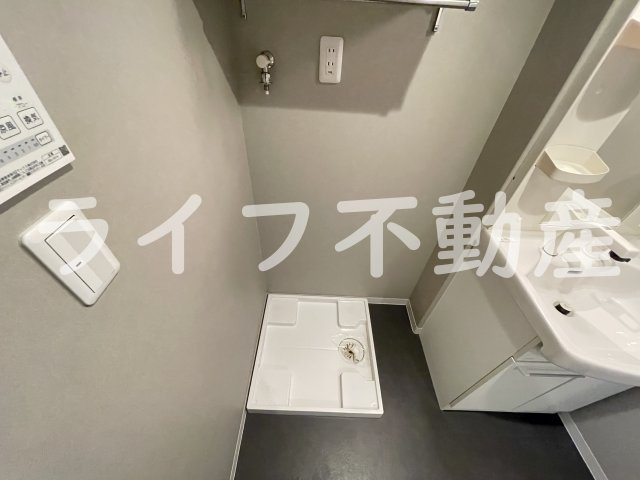 ノーヴェ ルーチェの洗面所|脱衣スペースもあります