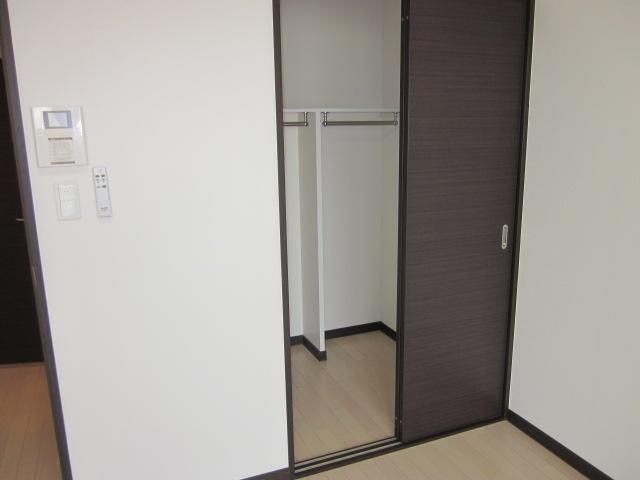 シャルマン安次嶺原の収納|クローゼットです