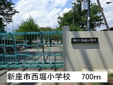 ソレイユⅢ番館の周辺|新座市西堀小学校まで700m
