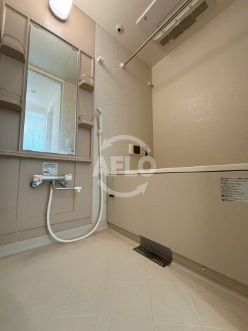 コスモリード谷町六丁目の浴室|ドゥーエ谷町　浴室乾燥機付き
