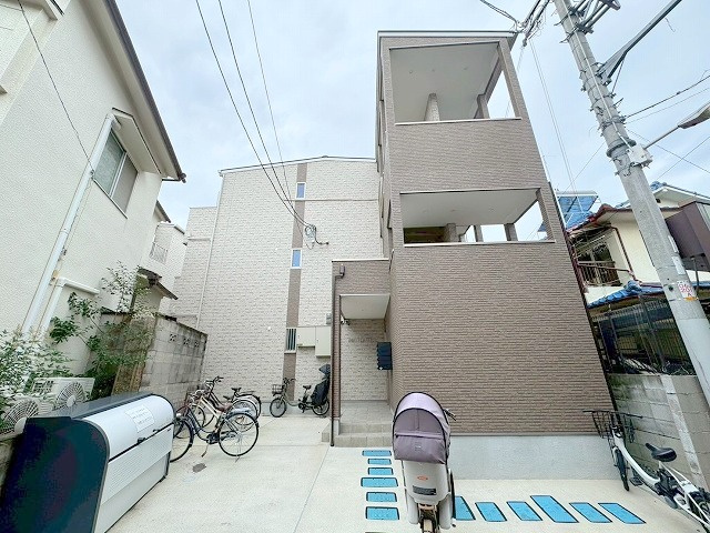 菅原1丁目ハイツの外観