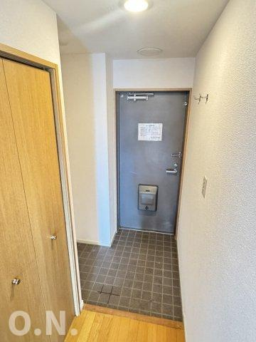 アレフ長吉の玄関