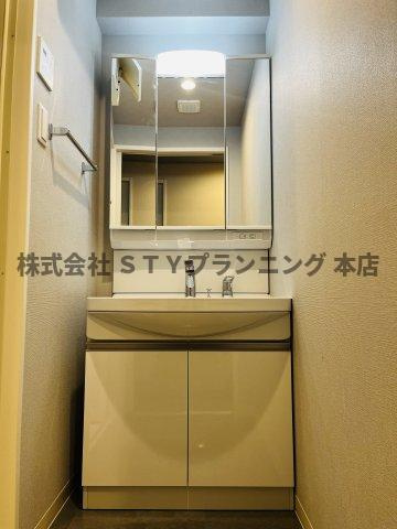 仲介手数料0円！Neplus Tの洗面所