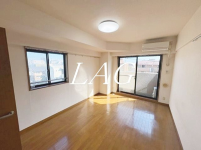【居間・リビング】 | グランピーノ妙典 | 洋室のお部屋です。