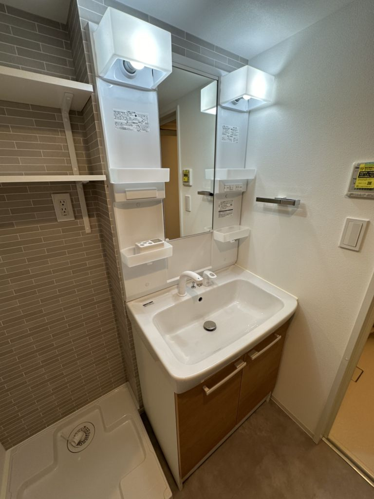 ＧＲＡＮ ＰＡＳＥＯ三宿Ⅱの洗面所|コンパクトで使いやすい洗面所