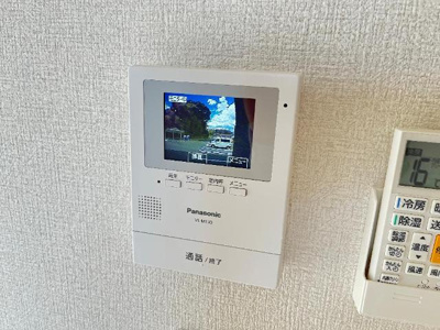 【内装】 | ファミールＳ | カメラ付インターホン