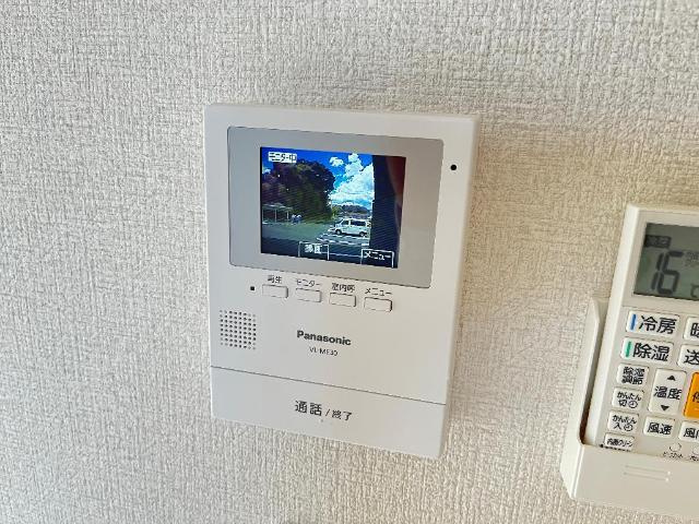 【内装】 | ファミールＳ | カメラ付インターホン