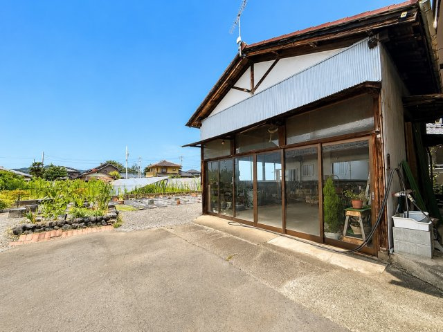 駅まで歩７分でこの広さ。木の温もり×倉庫付き約157坪の家のその他|倉庫がございます