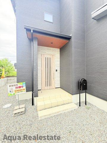 徳島市南沖洲一丁目　新築分譲住宅の玄関|毎日通る玄関はこちらです