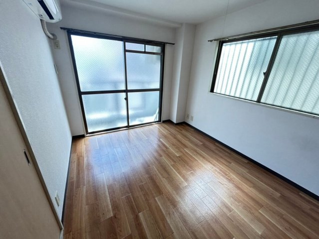 【居間・リビング】 | ランプ