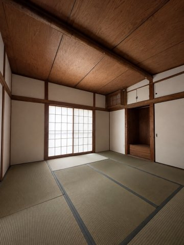 駅近で平屋暮らし×リノベで生まれ変わった鹿島町の家の和室|趣のある和室です