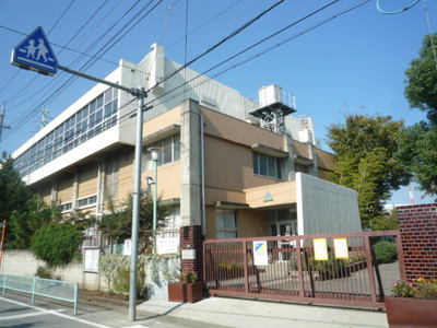 川口市立芝西小学校まで600ｍ