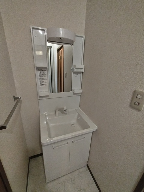 洗髪洗面化粧台付きです