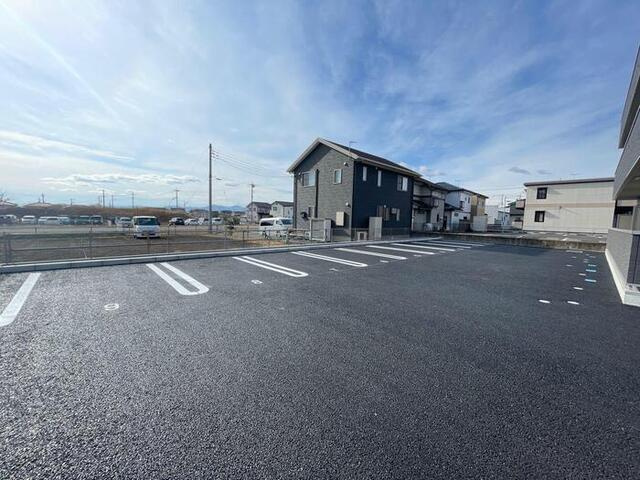 サラ スリールの駐車場|駐車場