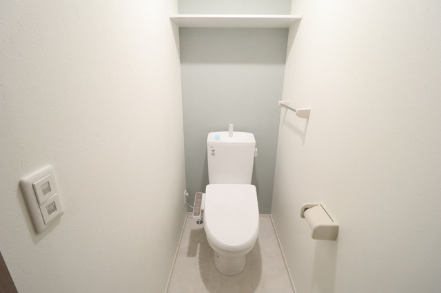 Σresidence歌川町　A棟のトイレ|温水洗浄暖房便座