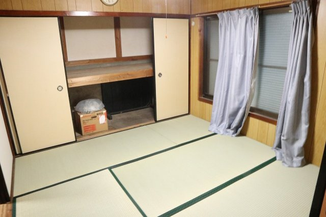 田野戸建の和室