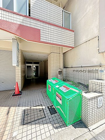 アーバンライフ金山Ⅱのエントランス