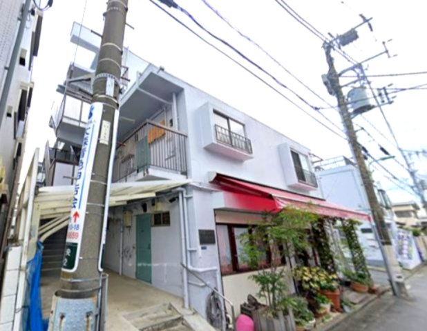 青葉マンション2号館の外観