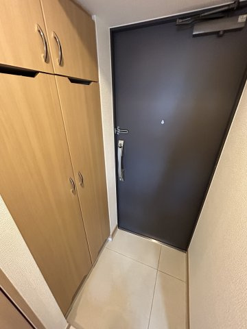 ルーブル多摩川七番館の玄関