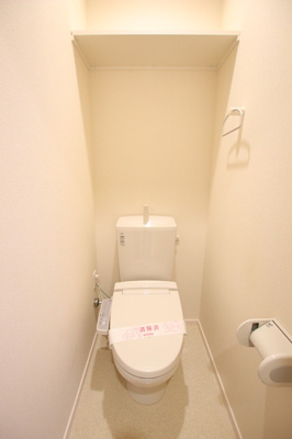 ★棚付きのトイレ★