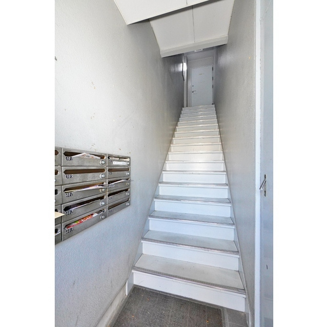 メゾン・ミエールのエントランス|オートロック完備